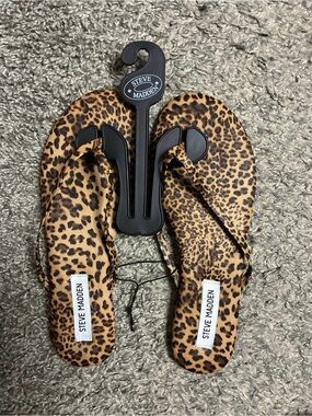 Steve Madden Leopard-Pattern Thong Sandals